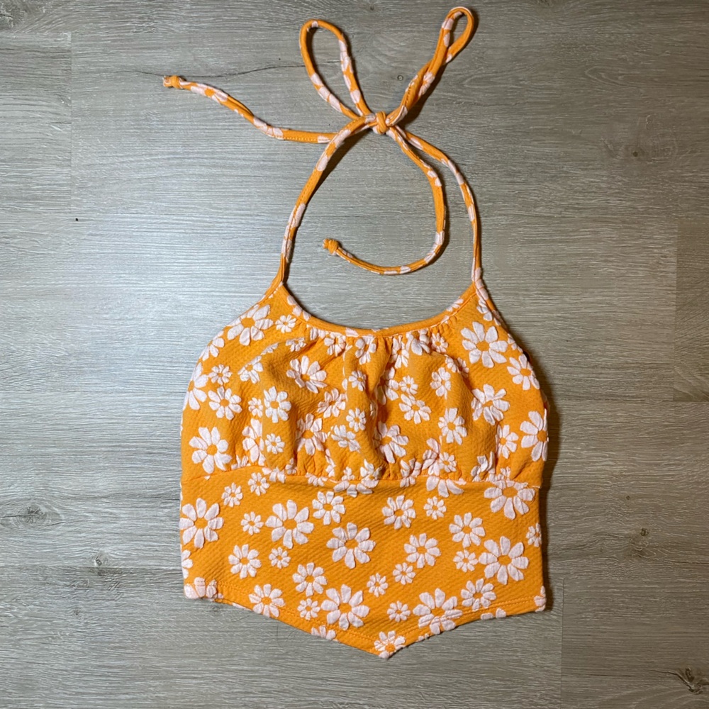 Women’s cropped backless halter top